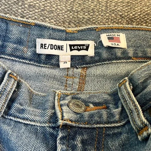 Re/Done 70s Wide Leg Levis Size 25